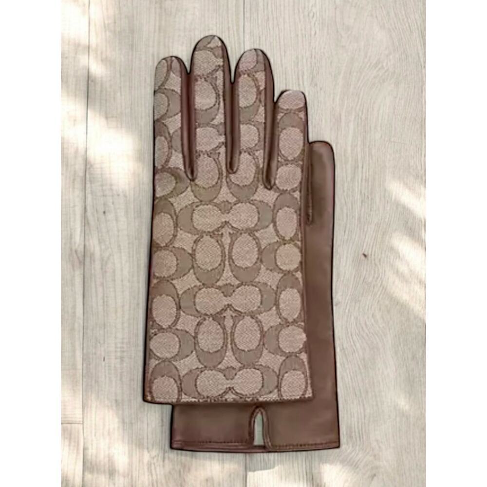 New With Tags Coach CO104 Signature Jacquard and Leather Tech Gloves Size - 6 ½